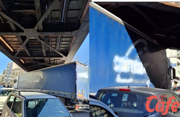 Camion incastrato sotto il ponte di via San Marco: traffico in tilt a Trieste