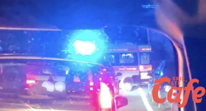 Costiera, Grave incidente all’altezza della Tenda Rossa: strada chiusa, traffico paralizzato