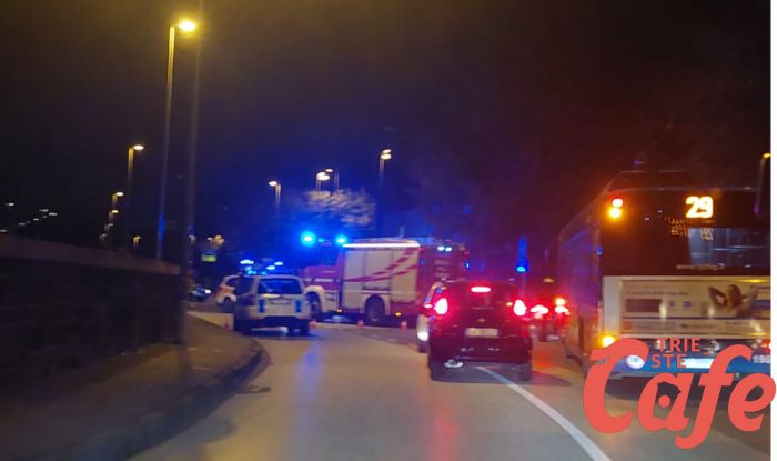 Incidente in via D'Alviano, bus deviati e traffico in tilt in zona