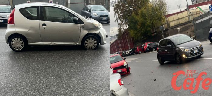 Mancata precedenza in via Carpineto/ Valmaura, schianto tra tre auto e traffico in tilt 