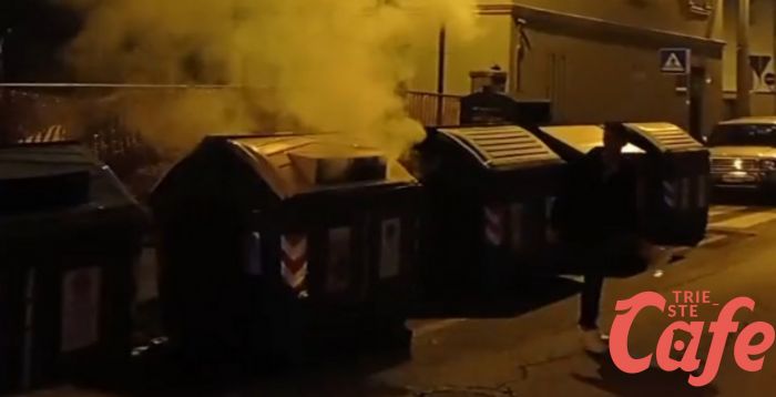 Ponziana, incendio serale ad un cassonetto delle immondizie (VIDEO)