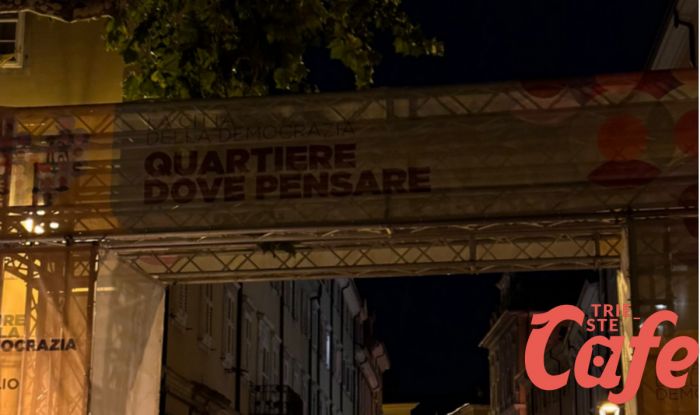 File e turisti a Trieste per la 50/a Settimana dei cattolici