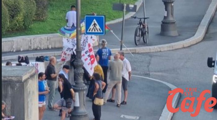Questa mattina manifestazione No Green Pass sotto il Tribunale, processo per 5 sostenitori 
