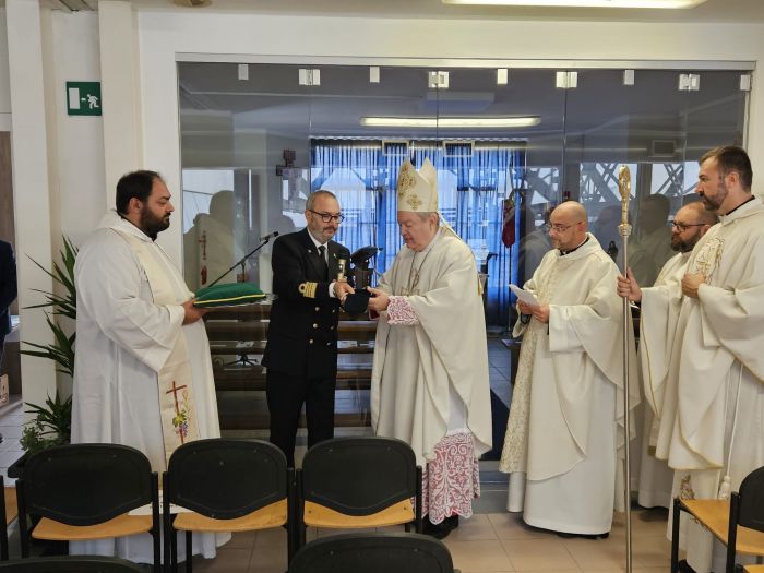 L'Arcivescovo militare consacra la Cappella della Capitaneria di Porto di Trieste