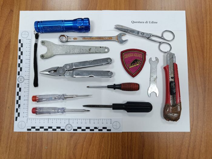 Nota pregiudicata beccata mentre ruba in casa: arrestata grazie a persone con grande senso della giustizia!