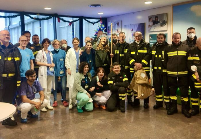 I Vigili del Fuoco in visita al reparto pediatria dell’Ospedale di Treviso (FOTO-VIDEO)