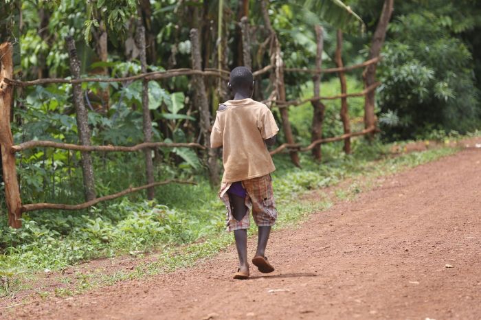 Clima, Unicef: Quasi 500 milioni di bimbi in aree con giorni estremamente caldi raddoppiati