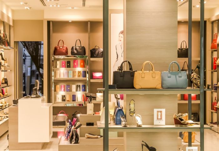 Confcommercio, sabato lo shopping si anima: tornano le "Vetrine animate" in centro a Trieste