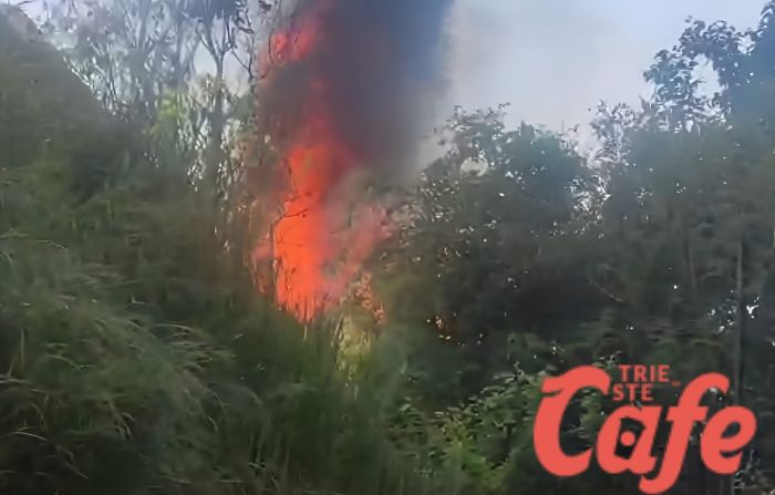 Incendio al Villaggio del Pescatore, rapido intervento dei Vigili del Fuoco (VIDEO)