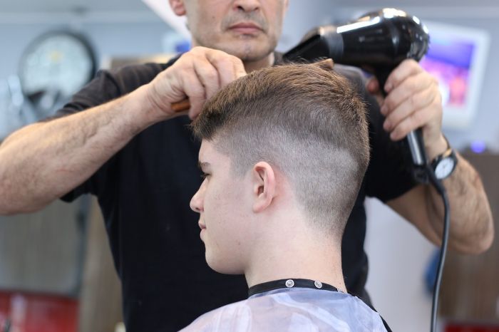 Trieste la città più cara per il taglio maschile dei capelli