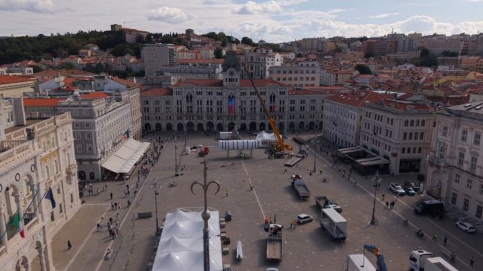 Un ritorno che sa di storia e di mito, domani in piazza Unità l’inaugurazione del Batiscafo Trieste