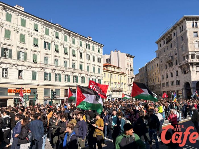 Partecipato sciopero generale in città: 5mila in corteo, 300 al presidio al varco IV (FOTO - VIDEO)