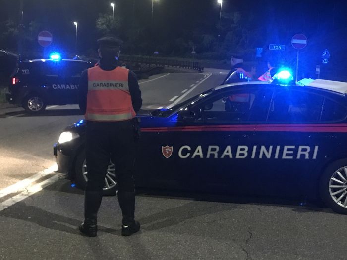 Fvg, giovani egiziani  con martelletti frangivetro e passamontagna: proposto il Foglio di Via