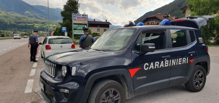 Presunto terrorista arrestato a Trieste aveva tentato di comprare sul web armi da fuoco