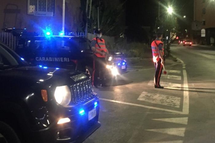 Imbriaghela 35enne denunciato per guida in stato di ebbrezza: patente ritirata e auto sequestrata