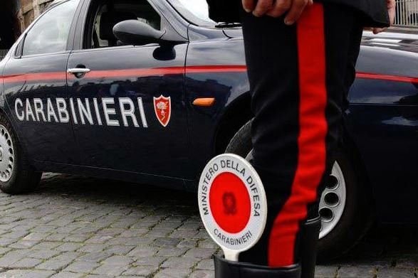 Furto in appartamento, sottratti orologio e asciugacapelli