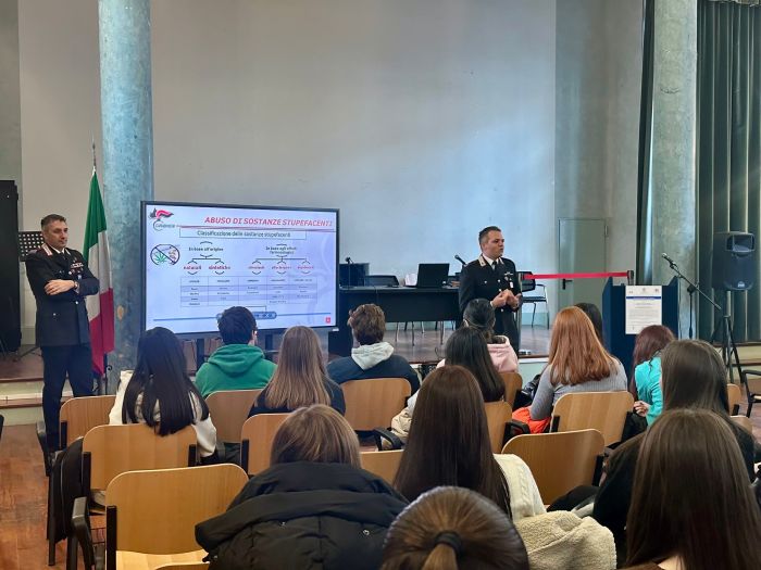 Successo per gli incontri dei Carabinieri sulla “cultura della legalità” presso le scuole di Trieste