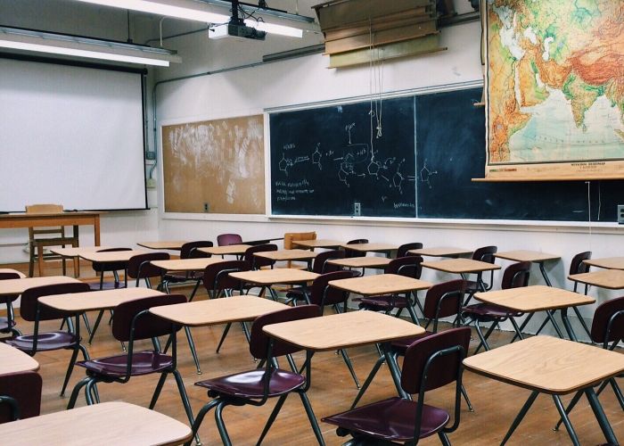 Assunto a scuola a 63 anni: la svolta di un precario triestino prima della pensione