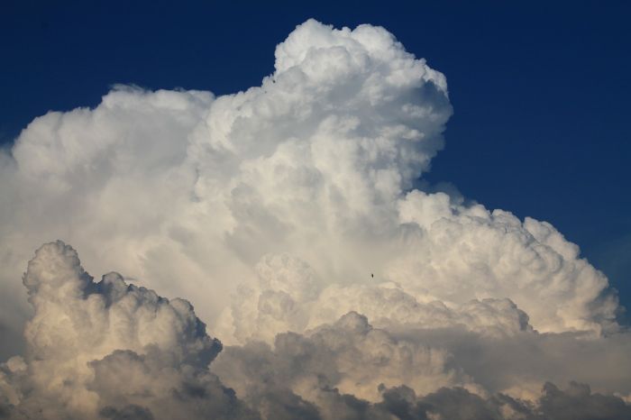 Il meteo del primo giorno di luglio, possibili piogge al mattino e caldo nel pomeriggio 