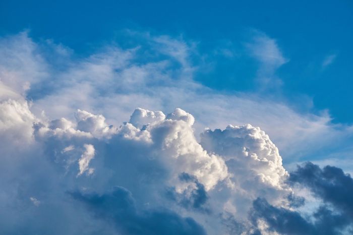 Il meteo di martedì 8 aprile, cielo variabile