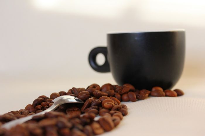 Allarme, "Prezzo della tazzina di caffè aumenterà ancora del 15/20%"