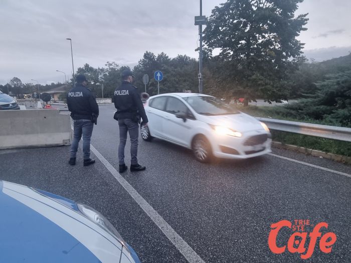 Siriano con auto croata trasportava migranti irregolari turchi: fermati dalla Polizia di Frontiera triestina! 
