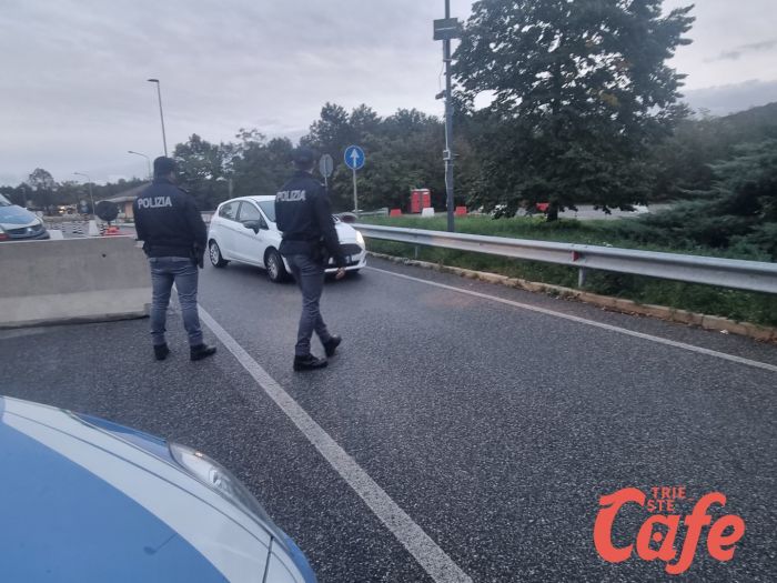 Decine di rintracci sul confine: Tra i migranti irregolari anche famiglie con bimbi 