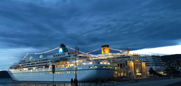 Picchiata e perseguitata a bordo di una nave da crociera, denunciato rumeno a Trieste