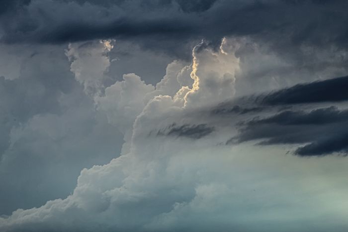 Il meteo di giovedì 24 ottobre, cielo coperto con piogge abbondanti