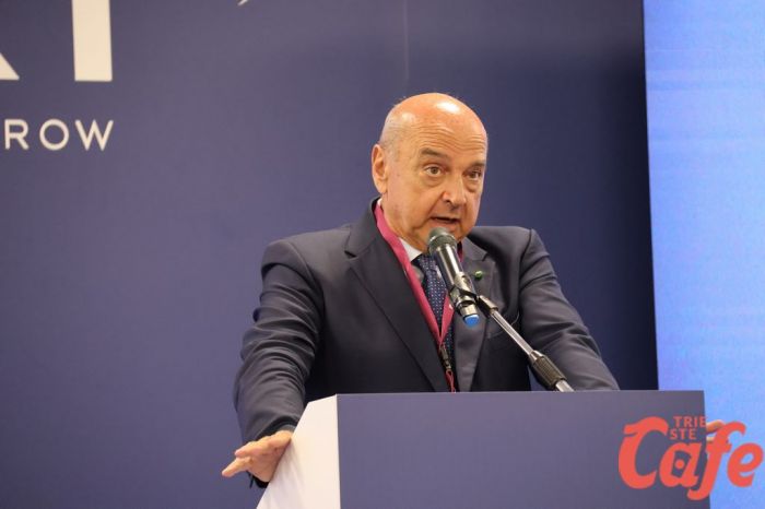 Dipiazza duro in diretta: «Potete anche chiamarmi mona, ma non potete censurarmi» (VIDEO)