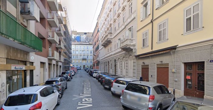 Via Scussa, kosovaro ruba dentro un furgone: inseguimento va a buon fine, arresto con altra merce rubata