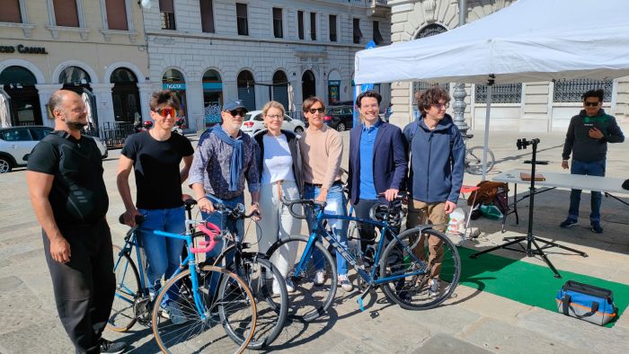 Civica Idea Giuliana porta i giovani in Largo Bonifacio: “Una palestra di politica sul territorio” (VIDEO)
