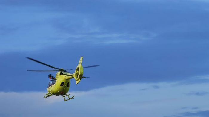 Cade sulla ferrata a Tolmezzo: soccorsa in elicottero