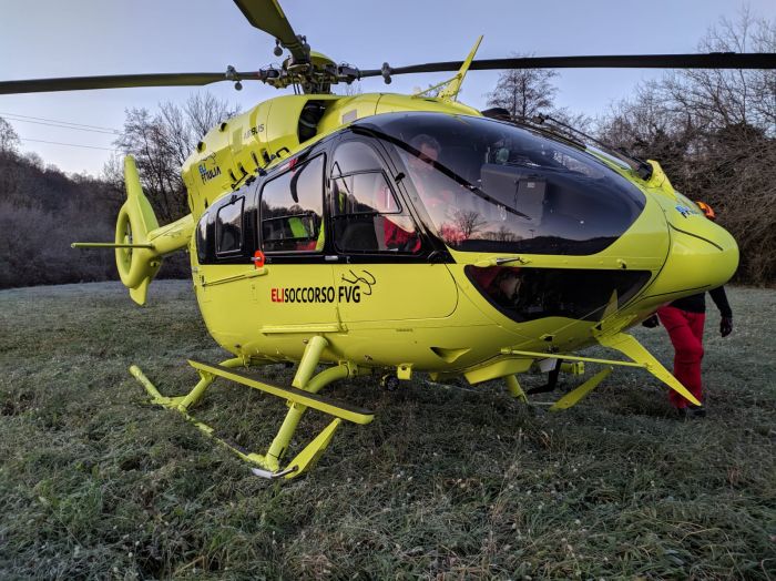 Infortunio sul lavoro in Fvg, operaio cade da un'altezza di 10 metri: elitrasportato grave 