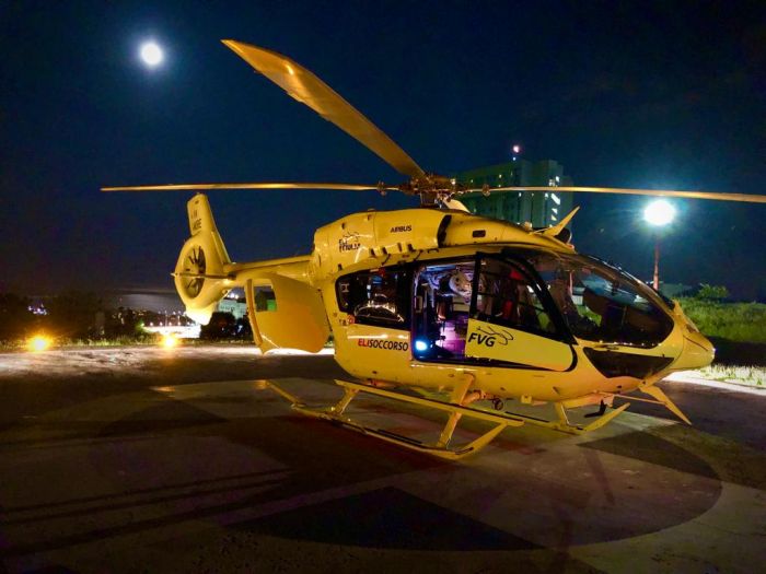 Trieste, giovane precipita sotto la vedetta Weiss: soccorso eroico nella notte