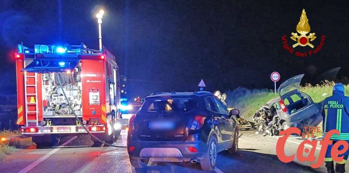 Tragedia in Veneto nella notte, frontale tra due auto : morta una giovane 19enne (FOTO)