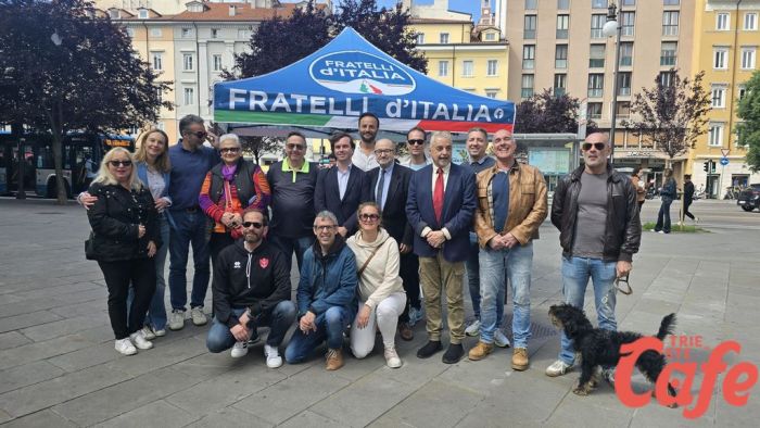 Presidio, ascolto e identità: Fratelli d’Italia porta il messaggio del governo nelle piazze di Trieste (VIDEO)