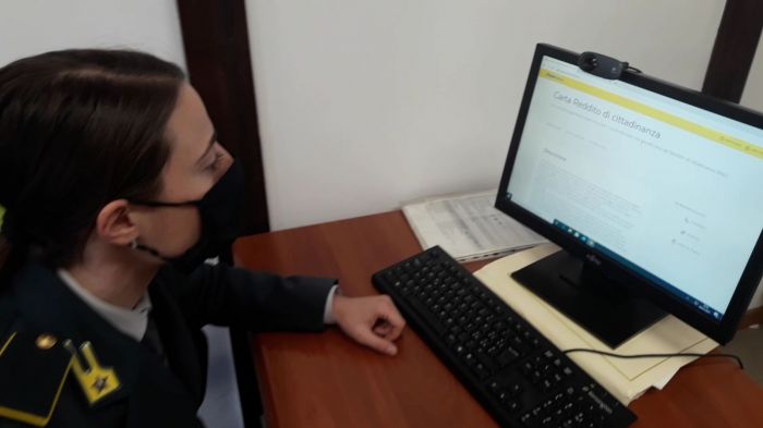 Falsificano bilancio aziendale per mascherare dissesto finanziario di una società triestina