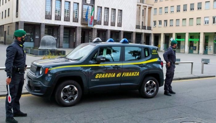 Controlli concessioni demanio marittimo a Trieste, sanzioni per 50 mila euro dalla Finanza