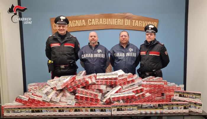 Tentano la fuga ma... finiscono in fumo: 40 kg di sigarette sequestrate a Tarvisio! TUTTO IN FUMO