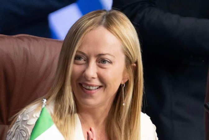 "Maternità surrogata, grazie a FdI sarà tra reati Ue"