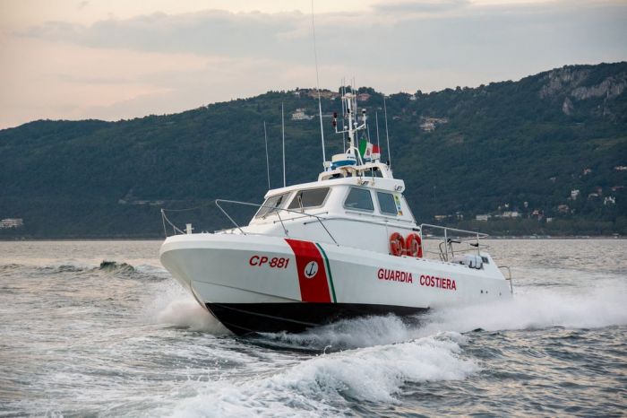 Tragedia in mare a Chioggia, giovane annega a Isola Verde: inutili i soccorsi della Guardia Costiera