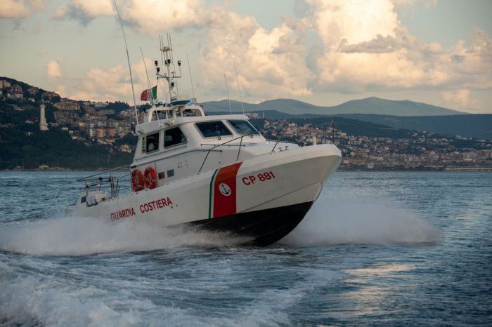 Malore in mare al largo di Chioggia: la guardia costiera salva un ragazzo di 11 anni