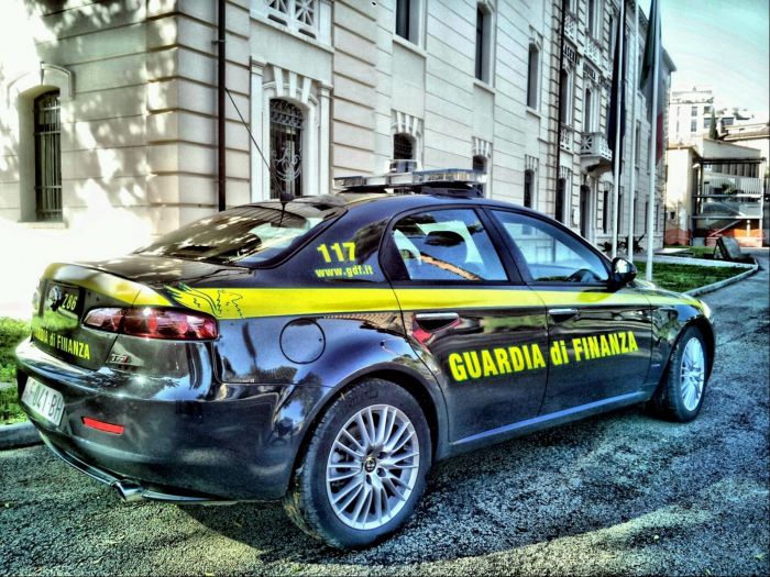 Criminalità economica sotto assedio: in Fvg la Finanza denuncia oltre 250 persone e sequestra beni record
