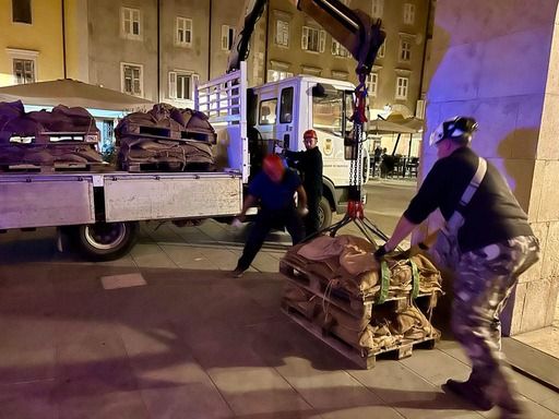 Possibile acqua alta a Muggia, interventi di prevenzione per tutta la notte  (FOTO) 
