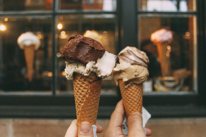 2 euro a pallina: il gelato sta diventando un lusso? Trieste divisa tra proteste e qualità