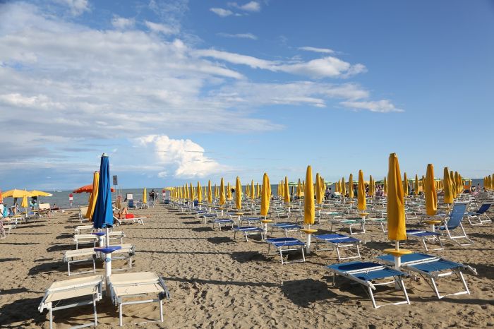 Confesercenti Lignano, estate non rosea, turisti in calo del 15%
