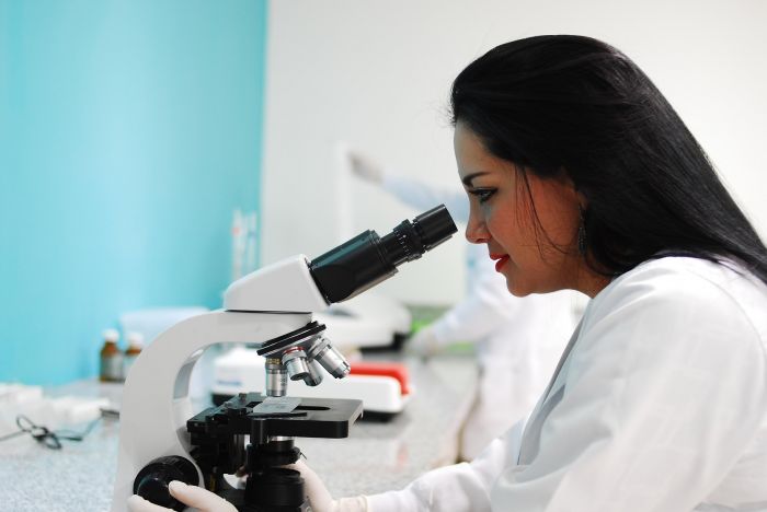 Nuove terapie, un "interruttore" genetico blocca la produzione di cellule adipose 
