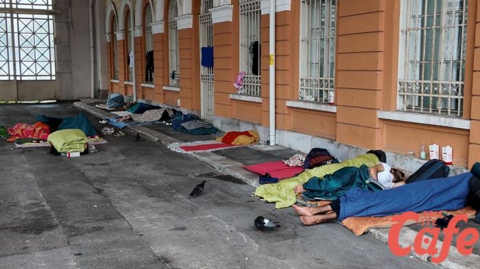 Richiedenti asilo senza accoglienza e sotto sgombero: associazioni denunciano deriva repressiva (FOTO - VIDEO)