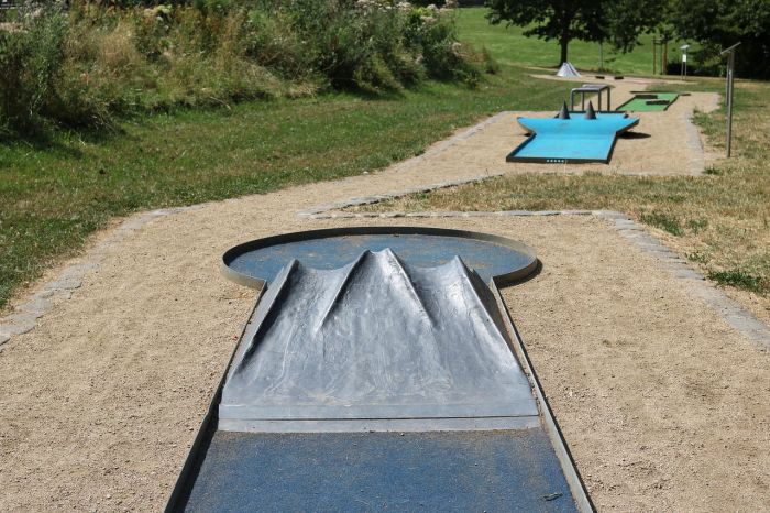 Trieste in buca! La proposta di una triestina per un mini-golf tematico che celebra la città